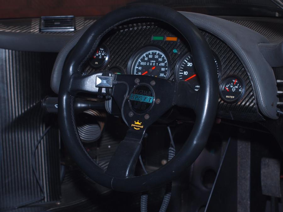  Jaguar XJR15 1991 года  (фото 3 из 16)